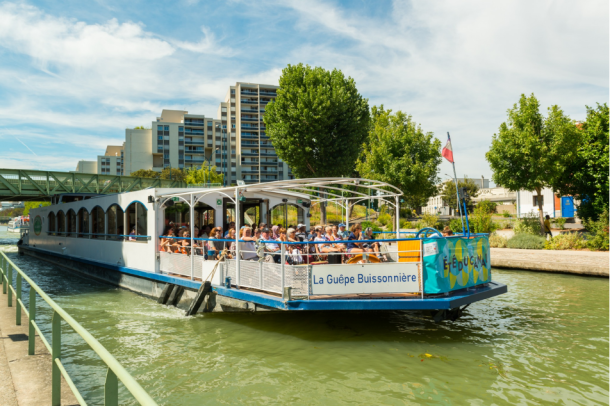 GUÊPE-CANAL-ÉTÉ